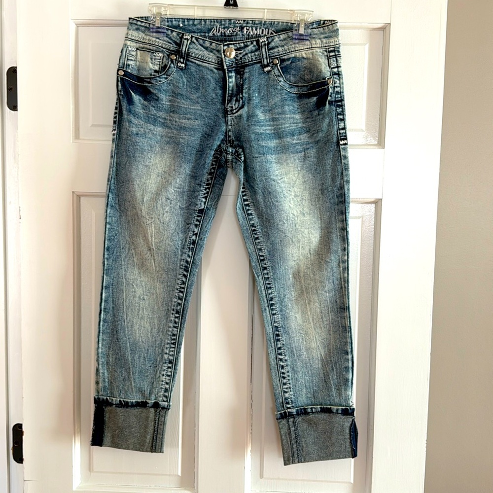 NWOT Almost famous capri jeans